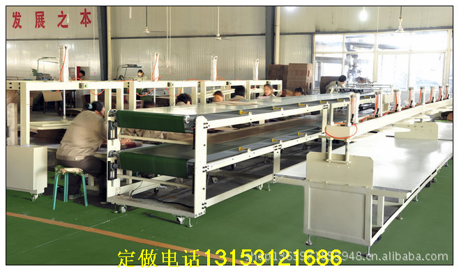 環(huán)宇包裝集團的四色印刷設(shè)備群