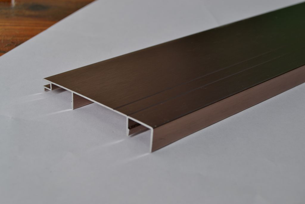 鋁合金踢腳線,巧藝牌92