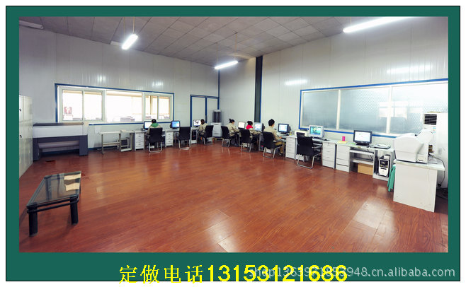 環(huán)宇包裝集團的四色印刷設(shè)備群